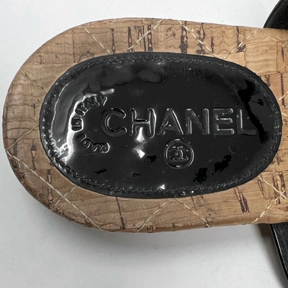 Chanel‎ Black Patent Thong Sandals CC Cork Sole Flat Sandals 40.5 - Picture 6 of 9